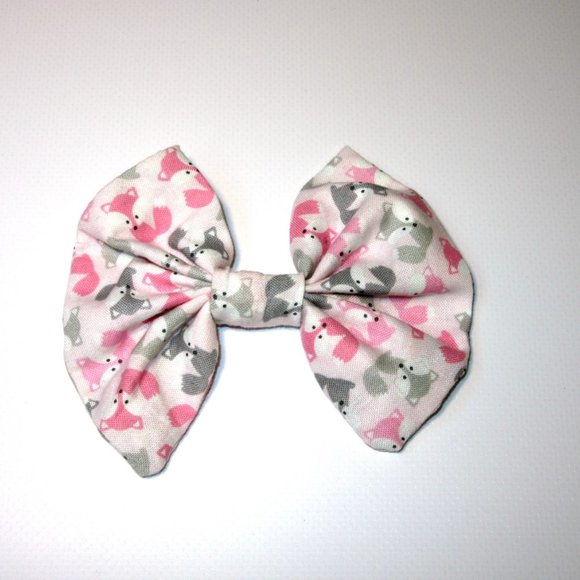 Cute Foxes Fabric Hair Bow - Picture 2 of 3